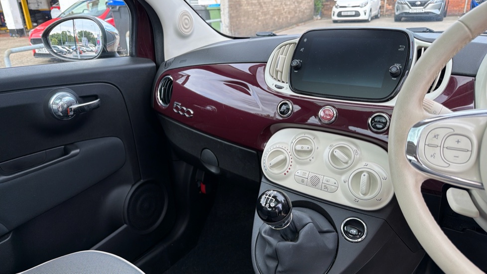 Fiat 500 1.0 Mild Hybrid Lounge 3dr Petrol Hatchback - Image 14