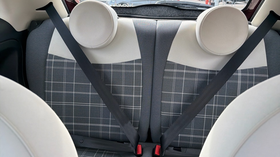 Fiat 500 1.0 Mild Hybrid Lounge 3dr Petrol Hatchback - Image 15