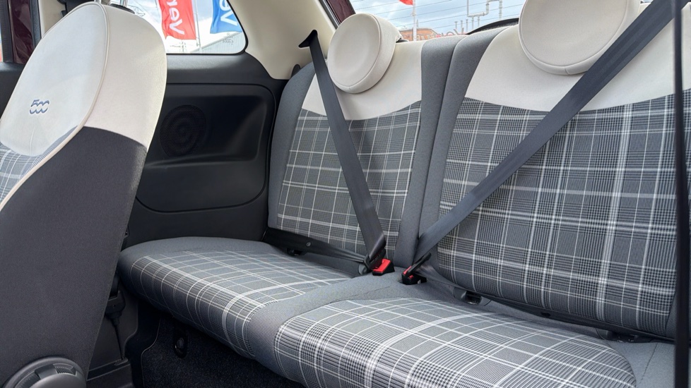 Fiat 500 1.0 Mild Hybrid Lounge 3dr Petrol Hatchback - Image 16
