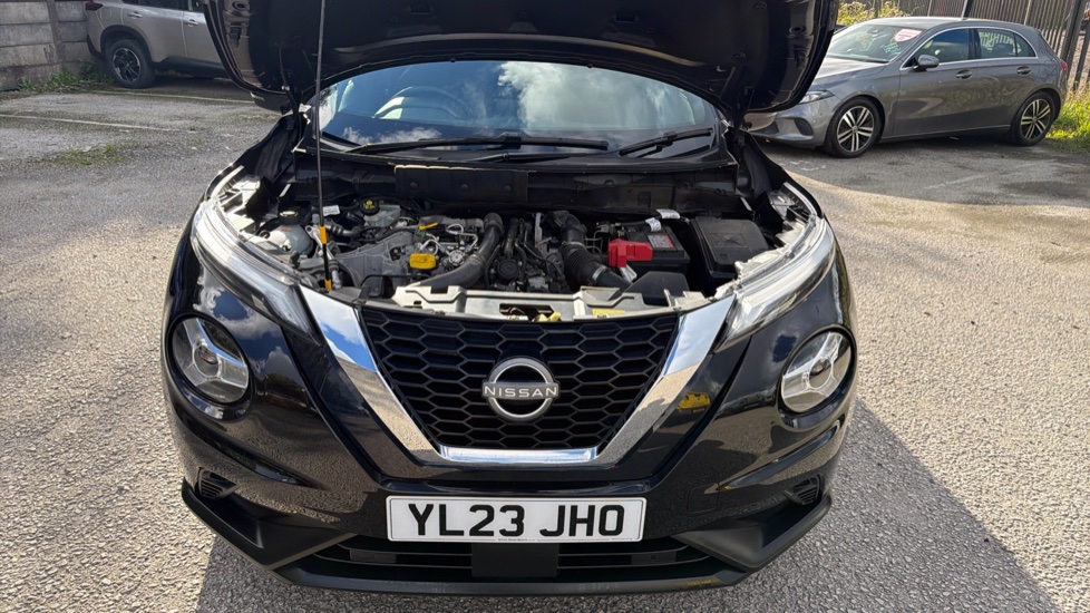 Nissan Juke 1.0 DiG-T 114 N-Connecta 5dr Petrol Hatchback - Image 8
