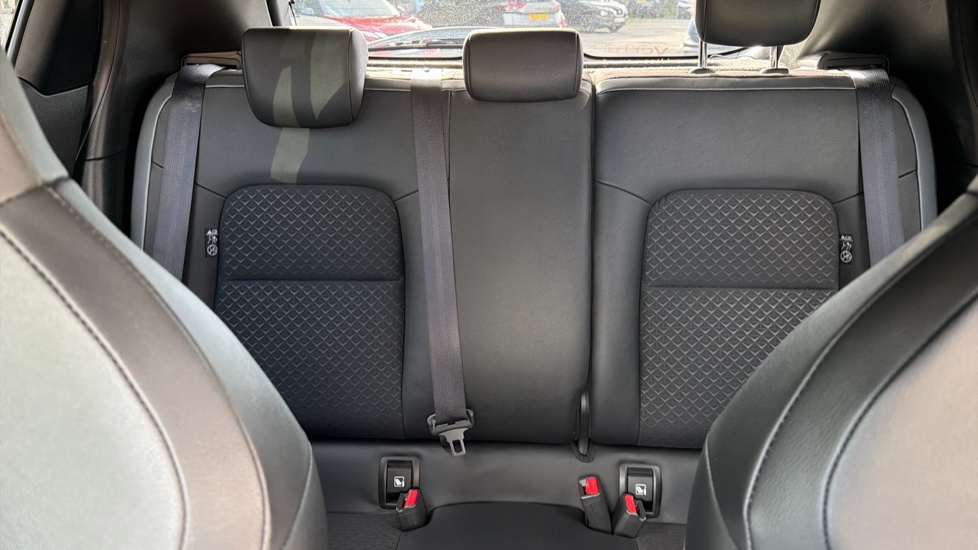 Nissan Juke 1.0 DiG-T 114 N-Connecta 5dr Petrol Hatchback - Image 15