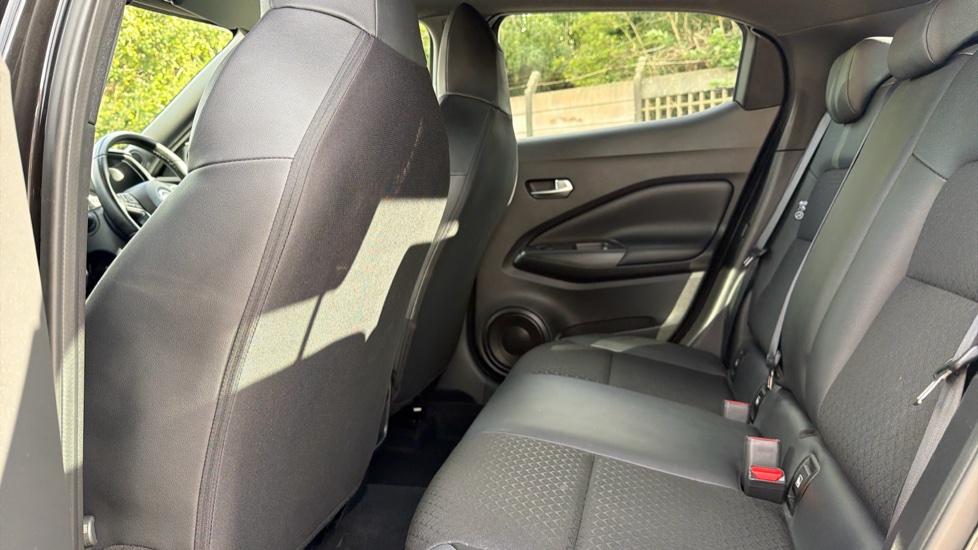 Nissan Juke 1.0 DiG-T 114 N-Connecta 5dr Petrol Hatchback - Image 16