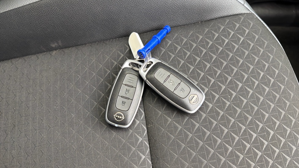 Nissan Juke 1.0 DiG-T 114 N-Connecta 5dr Petrol Hatchback - Image 20