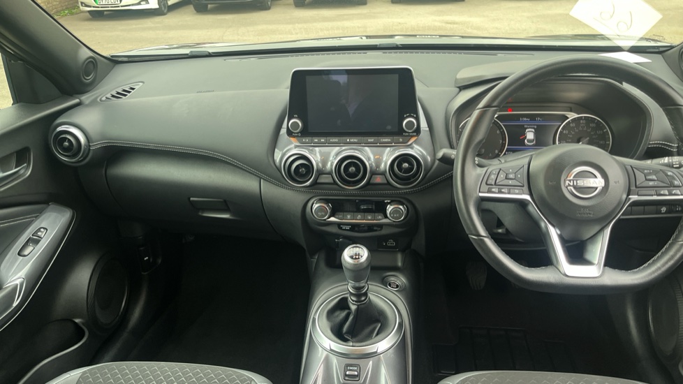 Nissan Juke 1.0 DiG-T 114 N-Connecta 5dr Petrol Hatchback - Image 10