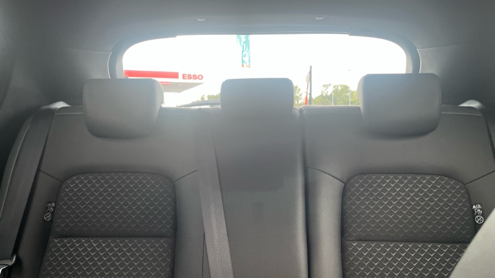 Nissan Juke 1.0 DiG-T 114 N-Connecta 5dr Petrol Hatchback - Image 15