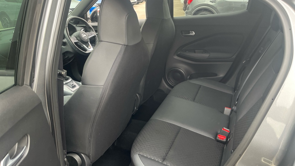 Nissan Juke 1.0 DiG-T 114 N-Connecta 5dr Petrol Hatchback - Image 16