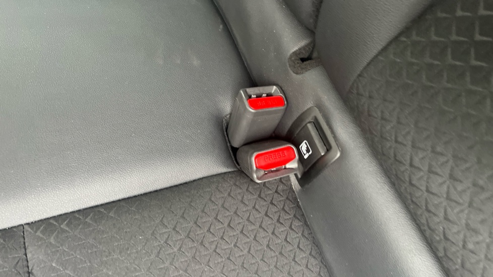 Nissan Juke 1.0 DiG-T 114 N-Connecta 5dr Petrol Hatchback - Image 17