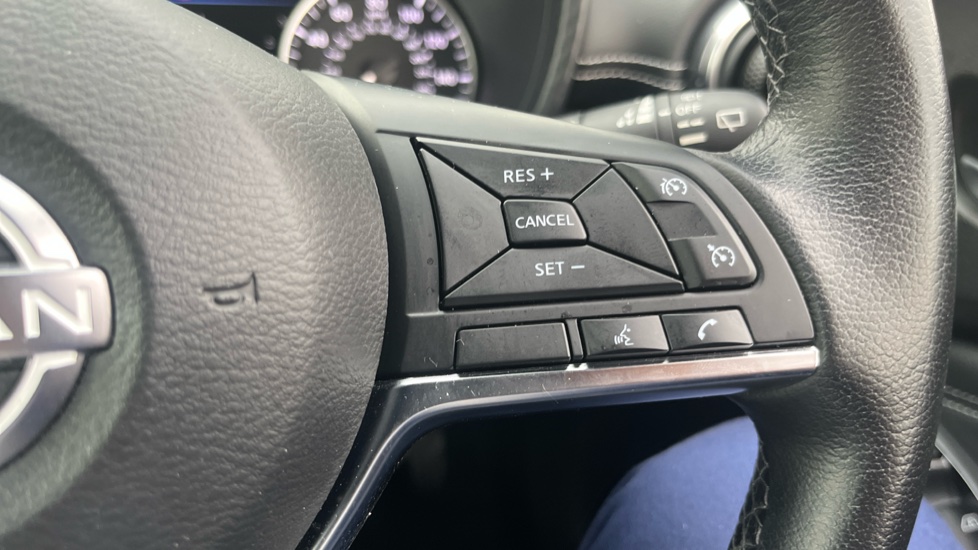 Nissan Juke 1.0 DiG-T 114 N-Connecta 5dr Petrol Hatchback - Image 21