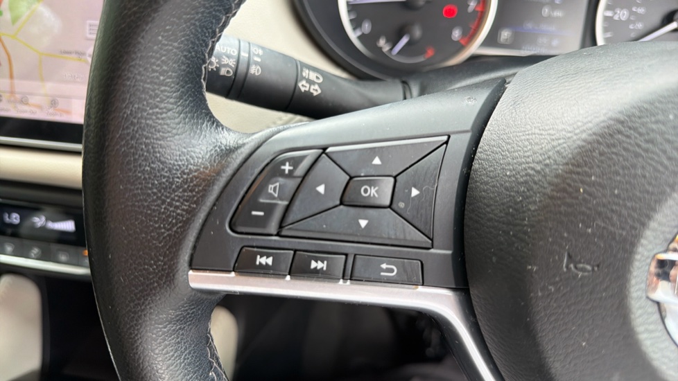 Nissan Micra 1.0 IG-T 92 Tekna 5dr CVT Petrol Hatchback - Image 29