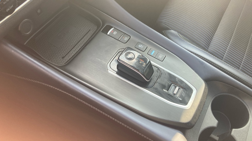 Nissan Qashqai 1.5 E-Power Tekna 5dr Auto Hybrid Hatchback - Image 13