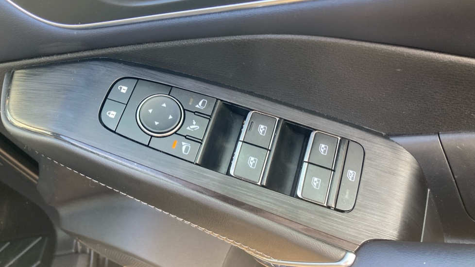 Nissan Qashqai 1.5 E-Power Tekna 5dr Auto Hybrid Hatchback - Image 26