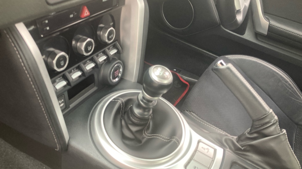 Toyota GT86 2.0 D-4S Pro 2dr Petrol Coupe - Image 13