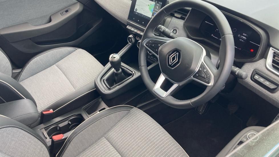 Renault Clio 1.0 TCe 90 Techno 5dr Petrol Hatchback - Image 11