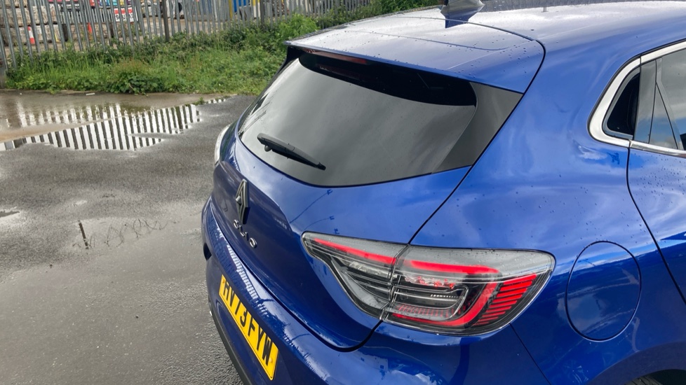 Renault Clio 1.0 TCe 90 Techno 5dr Petrol Hatchback - Image 39