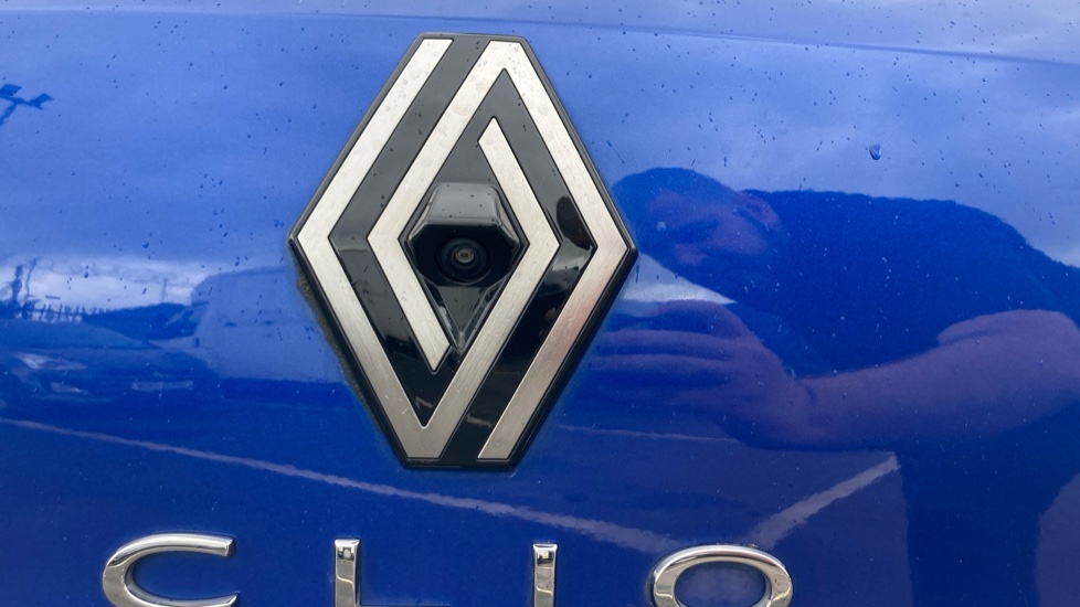 Renault Clio 1.0 TCe 90 Techno 5dr Petrol Hatchback - Image 40