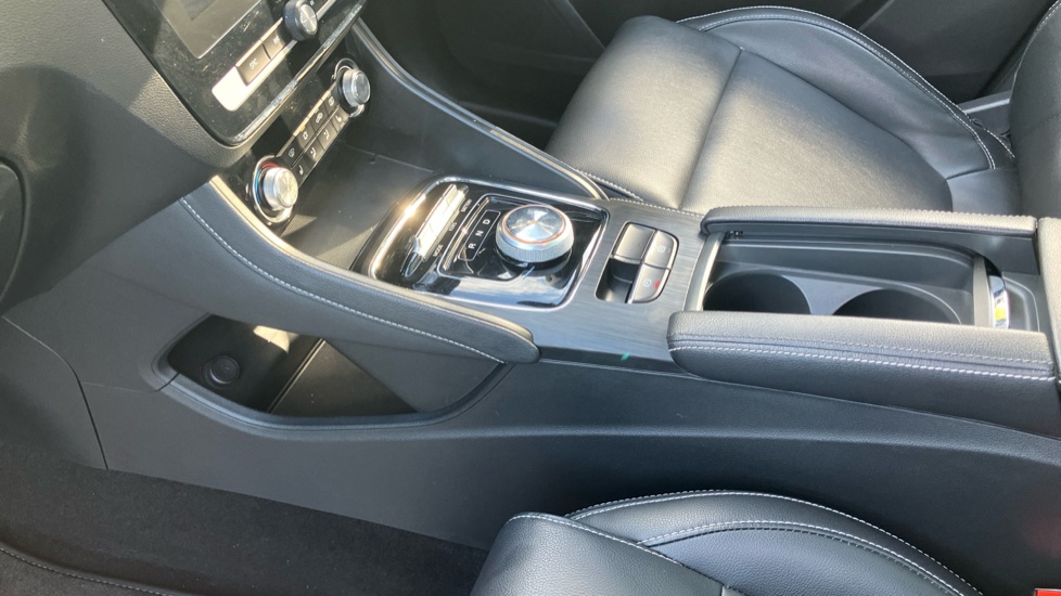 MG ZS 105kW Exclusive EV 45kWh 5dr Auto Electric Hatchback - Image 13