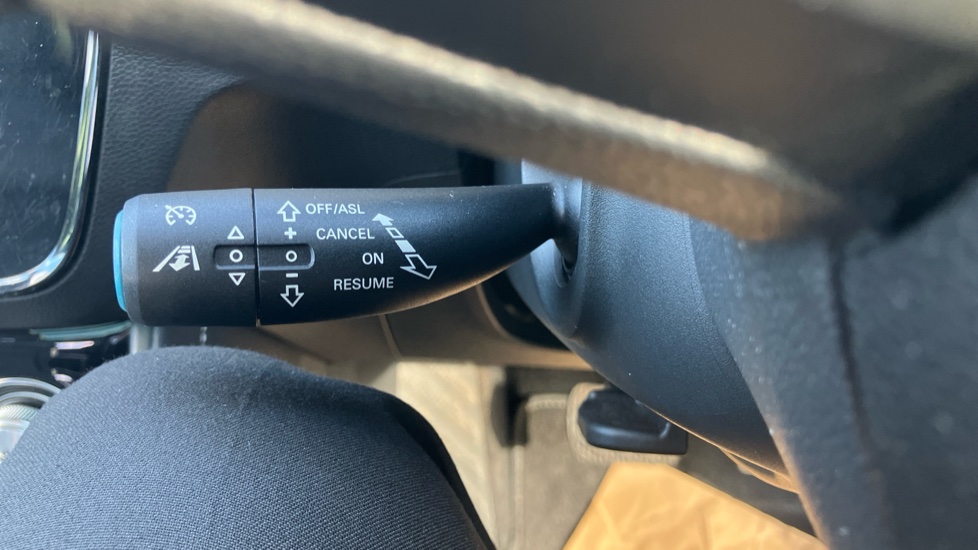 MG ZS 105kW Exclusive EV 45kWh 5dr Auto Electric Hatchback - Image 27