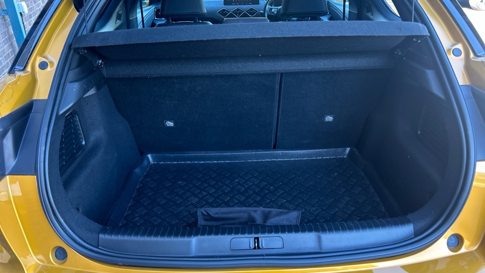 DS 3 Crossback 1.2 PureTech 155 Ultra Prestige 5dr EAT8 Petrol - Image 4