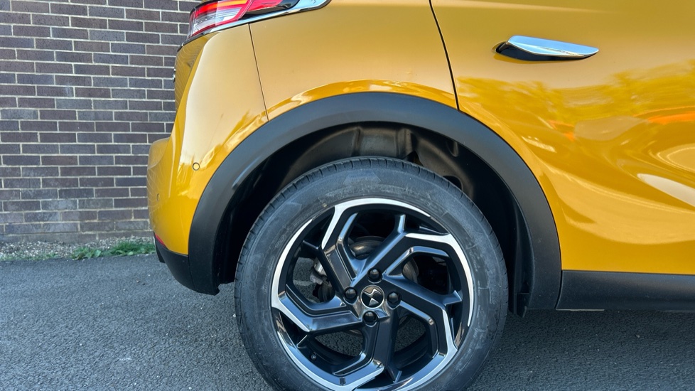 DS 3 Crossback 1.2 PureTech 155 Ultra Prestige 5dr EAT8 Petrol - Image 7
