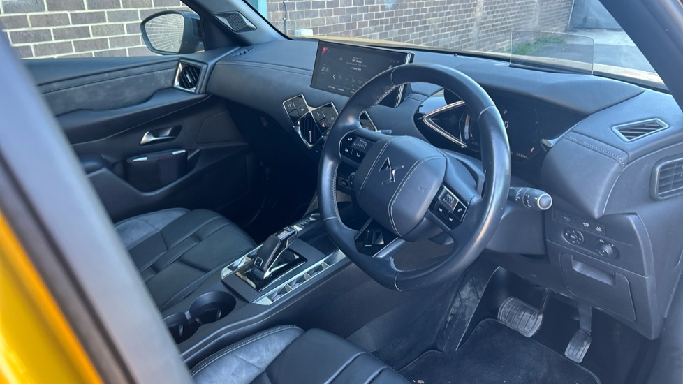 DS 3 Crossback 1.2 PureTech 155 Ultra Prestige 5dr EAT8 Petrol - Image 9