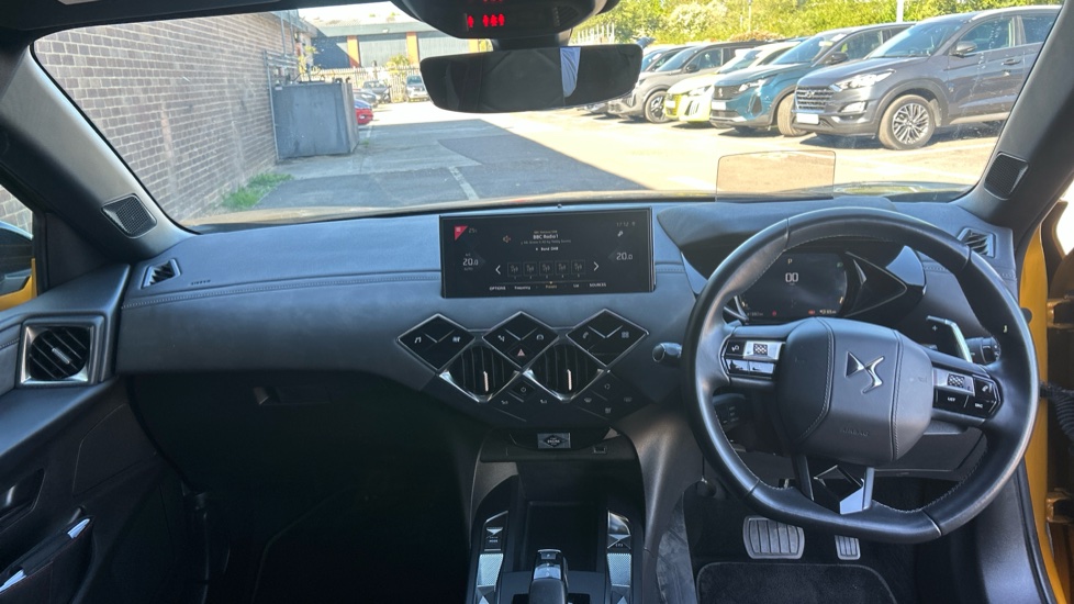 DS 3 Crossback 1.2 PureTech 155 Ultra Prestige 5dr EAT8 Petrol - Image 10