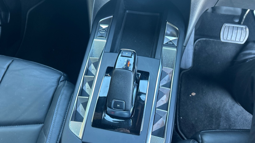DS 3 Crossback 1.2 PureTech 155 Ultra Prestige 5dr EAT8 Petrol - Image 13