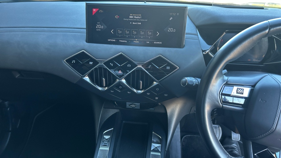 DS 3 Crossback 1.2 PureTech 155 Ultra Prestige 5dr EAT8 Petrol - Image 14