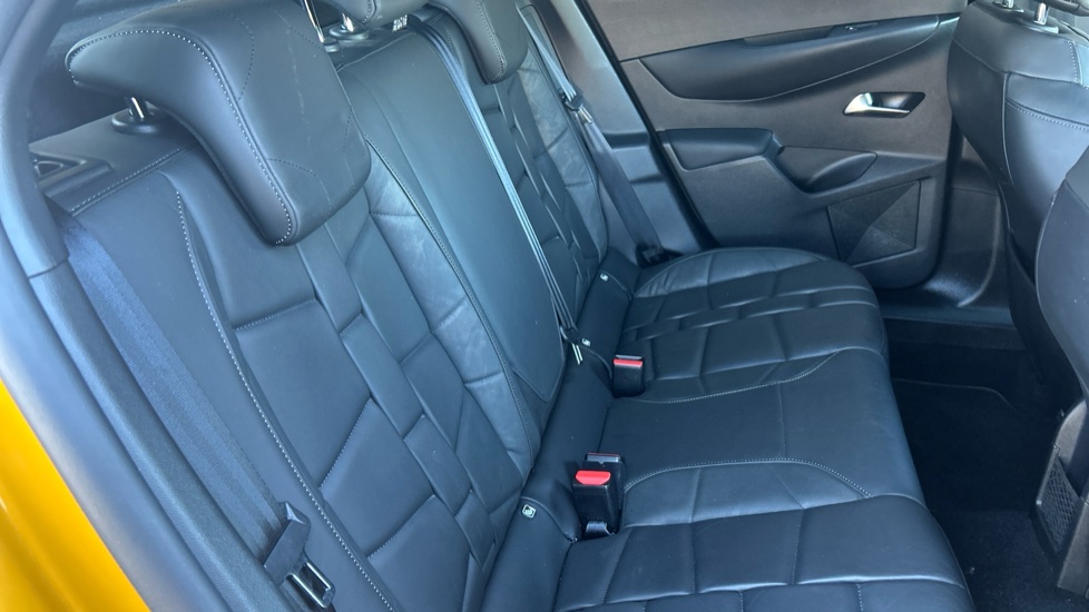 DS 3 Crossback 1.2 PureTech 155 Ultra Prestige 5dr EAT8 Petrol - Image 16