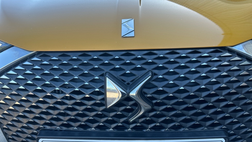 DS 3 Crossback 1.2 PureTech 155 Ultra Prestige 5dr EAT8 Petrol - Image 21