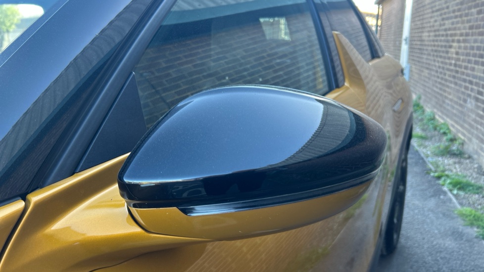 DS 3 Crossback 1.2 PureTech 155 Ultra Prestige 5dr EAT8 Petrol - Image 23