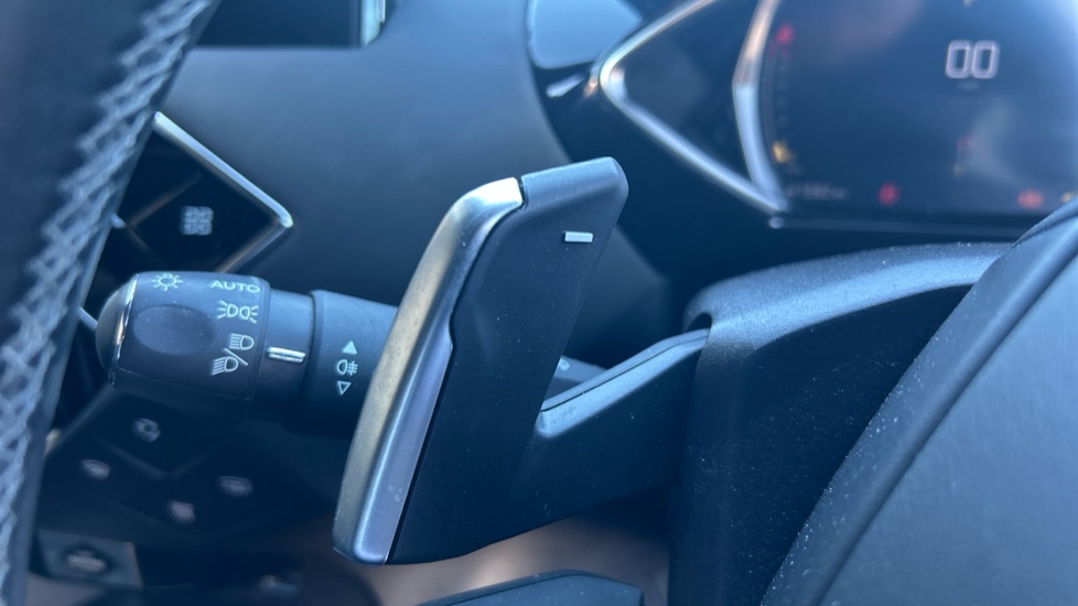 DS 3 Crossback 1.2 PureTech 155 Ultra Prestige 5dr EAT8 Petrol - Image 35