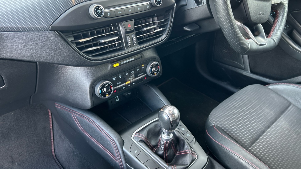Ford Focus 1.0 EcoBoost 125 ST-Line X 5dr Petrol Hatchback - Image 14