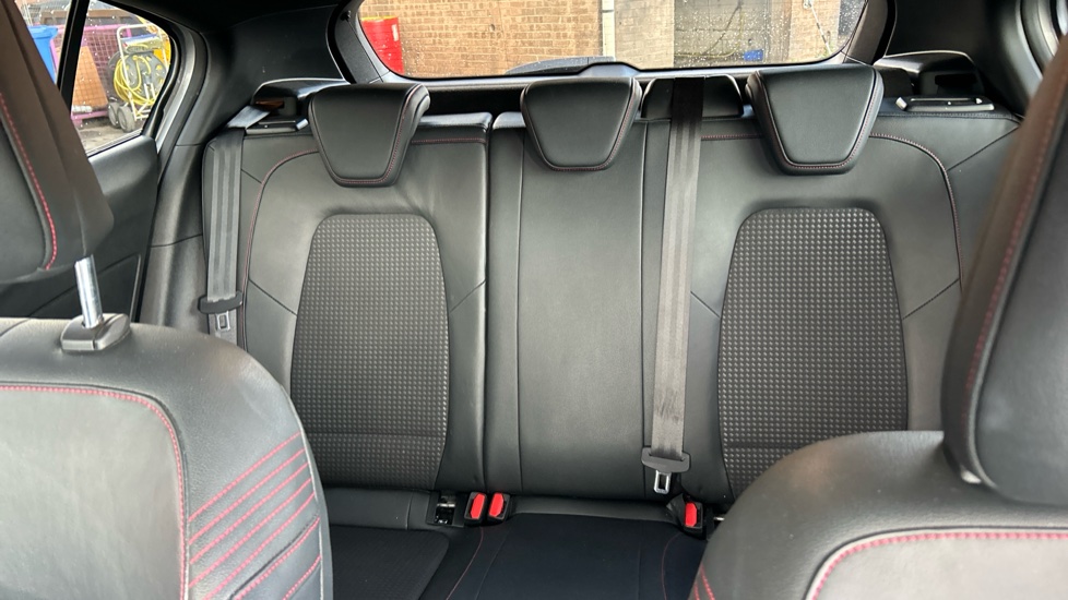 Ford Focus 1.0 EcoBoost 125 ST-Line X 5dr Petrol Hatchback - Image 15