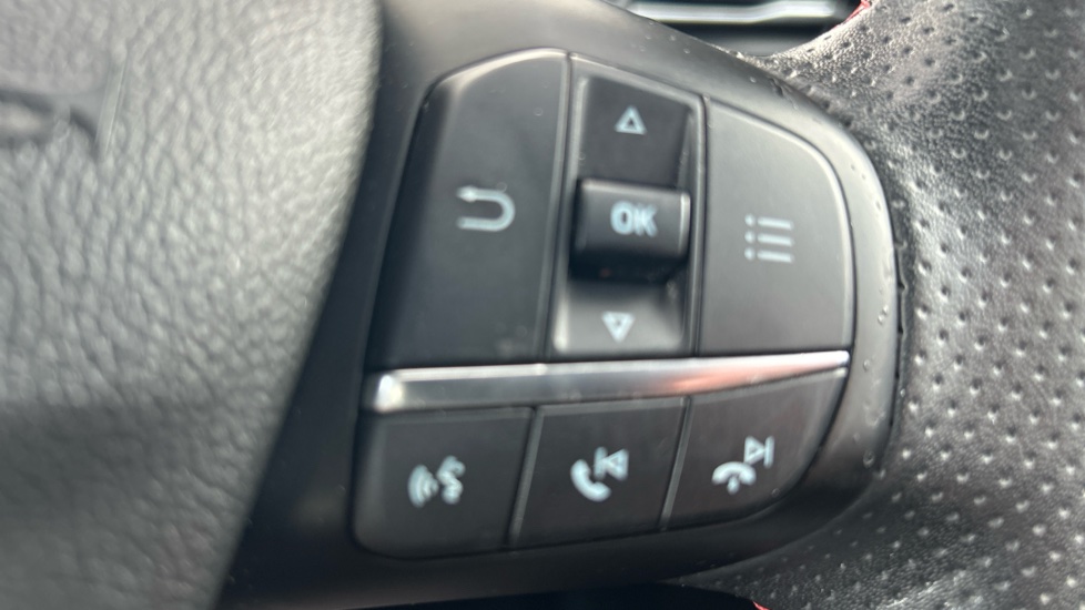 Ford Focus 1.0 EcoBoost 125 ST-Line X 5dr Petrol Hatchback - Image 25