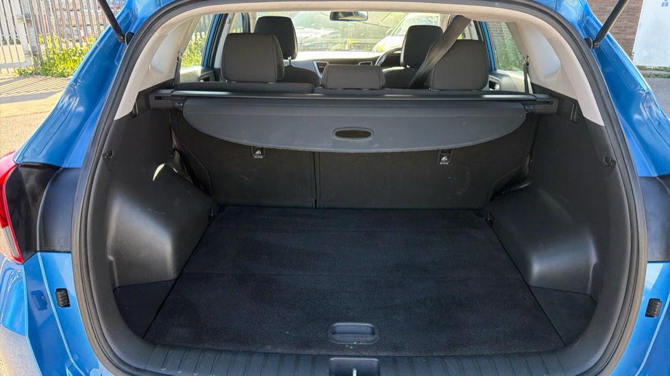 Hyundai TUCSON 1.6 GDi Blue Drive SE 5dr 2WD Petrol Estate - Image 4