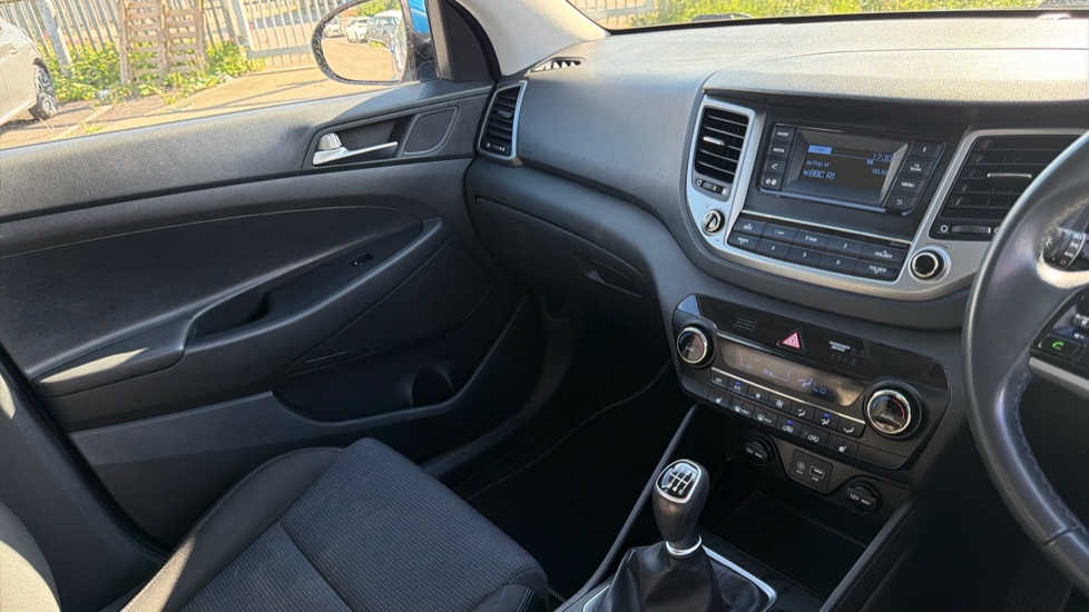 Hyundai TUCSON 1.6 GDi Blue Drive SE 5dr 2WD Petrol Estate - Image 14