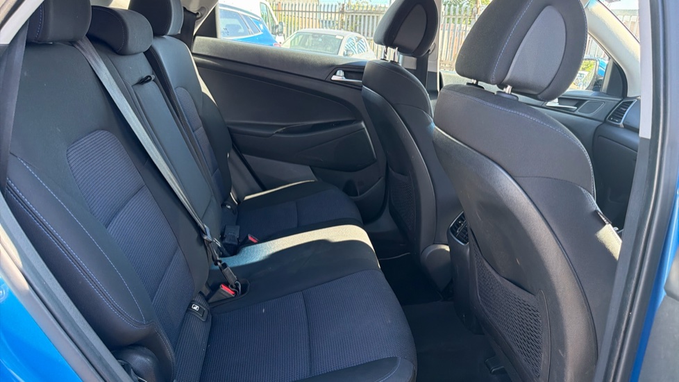 Hyundai TUCSON 1.6 GDi Blue Drive SE 5dr 2WD Petrol Estate - Image 16