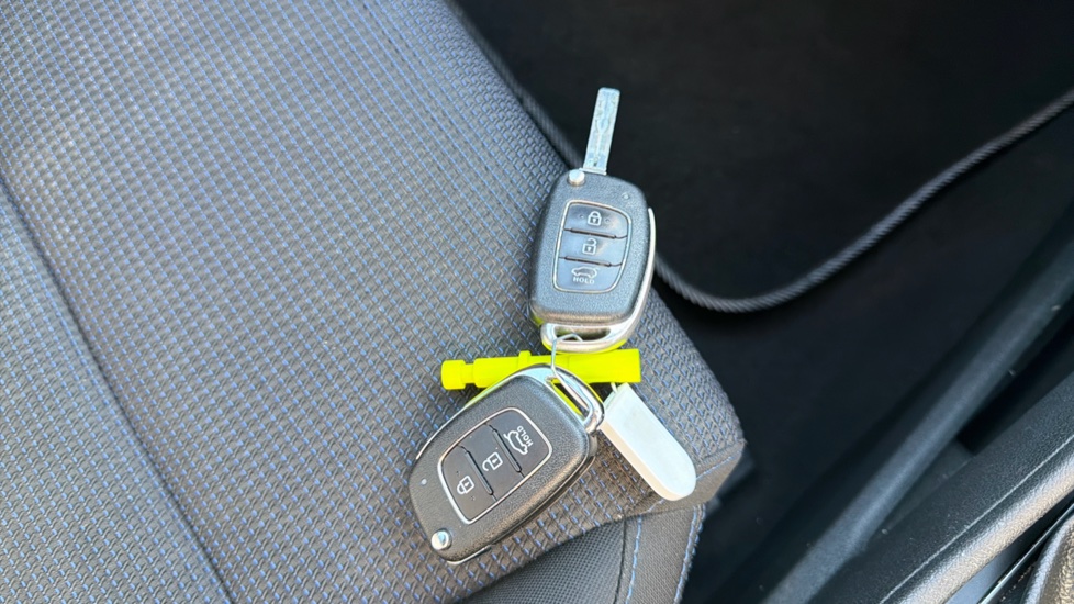 Hyundai TUCSON 1.6 GDi Blue Drive SE 5dr 2WD Petrol Estate - Image 20