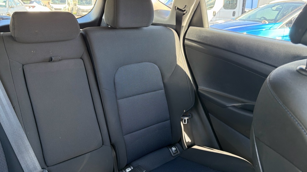 Hyundai TUCSON 1.6 GDi Blue Drive SE 5dr 2WD Petrol Estate - Image 38