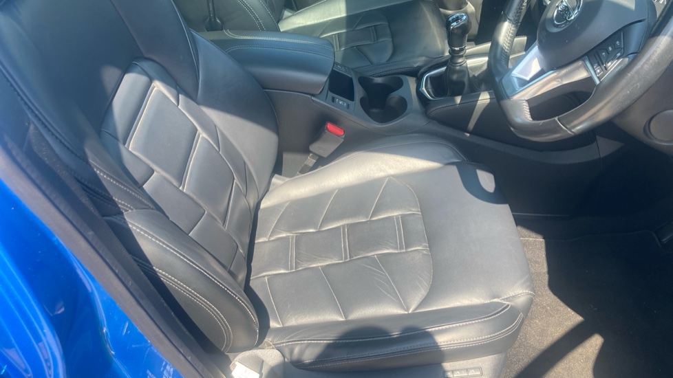Nissan Qashqai 1.6 DiG-T Tekna+ 5dr Petrol Hatchback - Image 39