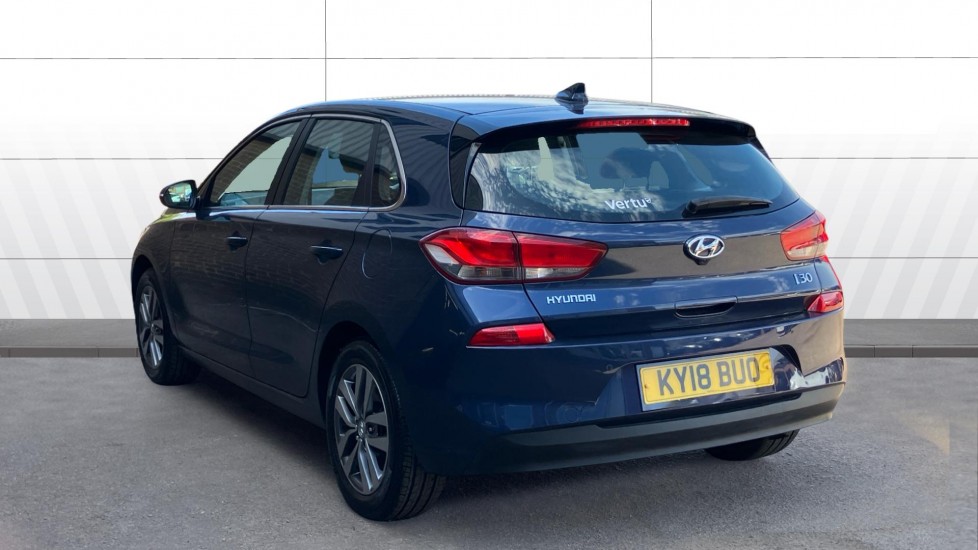 Hyundai i30 1.4T GDI SE Nav 5dr Petrol Hatchback - Image 2