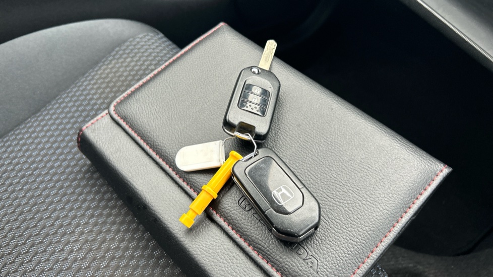 Honda Jazz 1.3 i-VTEC S 5dr Petrol Hatchback - Image 20