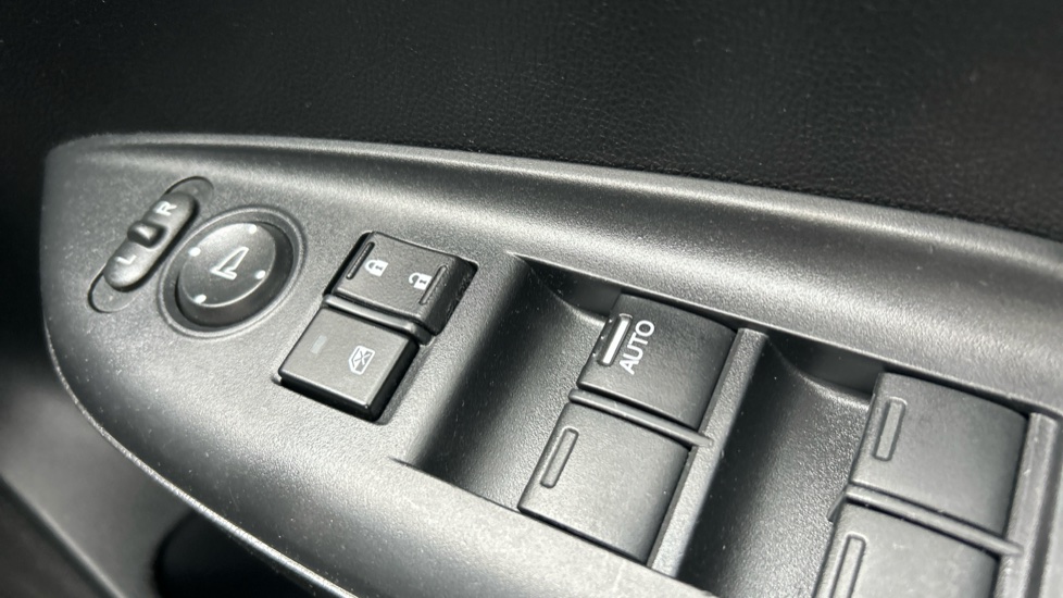 Honda Jazz 1.3 i-VTEC S 5dr Petrol Hatchback - Image 22