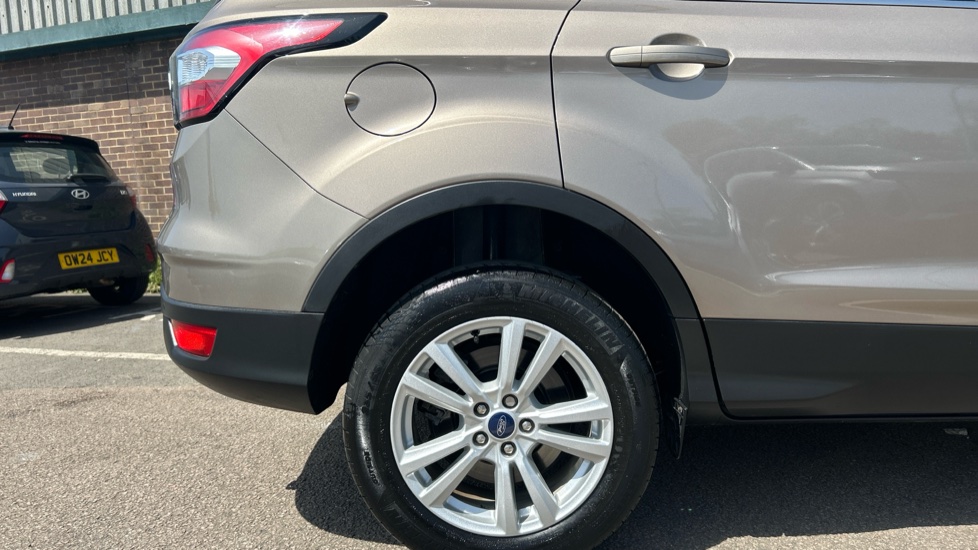 Ford Kuga 1.5 EcoBoost 176 Zetec 5dr Auto Petrol Estate - Image 7