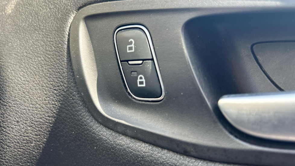 Ford Kuga 1.5 EcoBoost 176 Zetec 5dr Auto Petrol Estate - Image 31