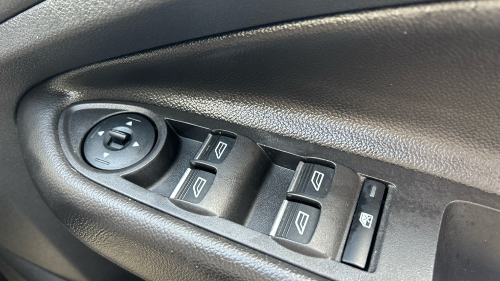 Ford Kuga 1.5 EcoBoost 176 Zetec 5dr Auto Petrol Estate - Image 32