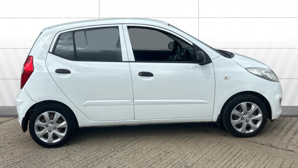 Hyundai i10 1.2 Classic 5dr Petrol Hatchback - Image 5