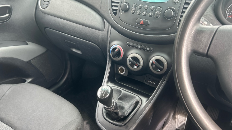 Hyundai i10 1.2 Classic 5dr Petrol Hatchback - Image 14