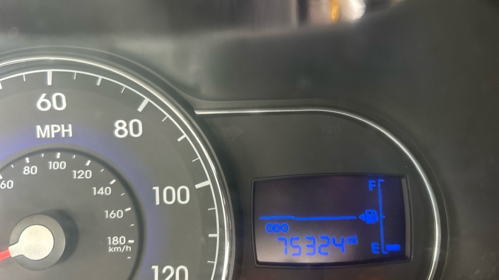 Hyundai i10 1.2 Classic 5dr Petrol Hatchback - Image 18