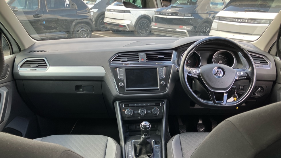 Volkswagen Tiguan 2.0 TDi 150 SE Nav 5dr Diesel Estate - Image 10